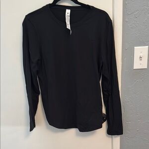 EUC Lululemon Classic Black Long Sleeve Tshirt Top.  Sz 8.